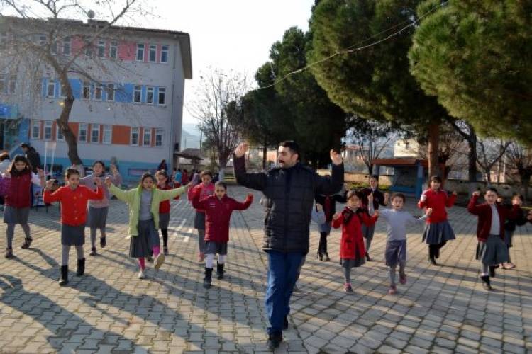 Gençlik Merkezi, Kabazlı'da gönülleri fethetti